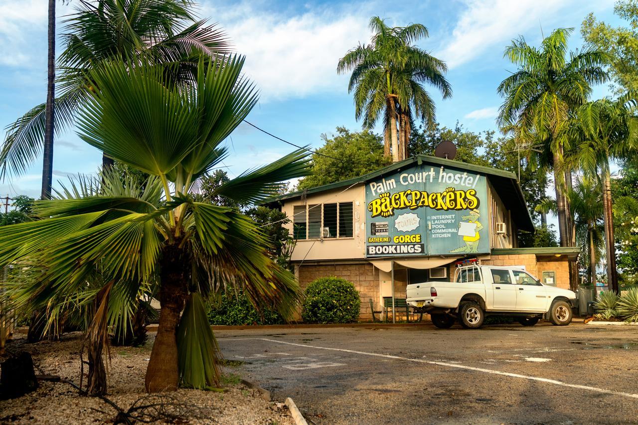 Palm Court Backpackers Hostel Katherine Exterior photo